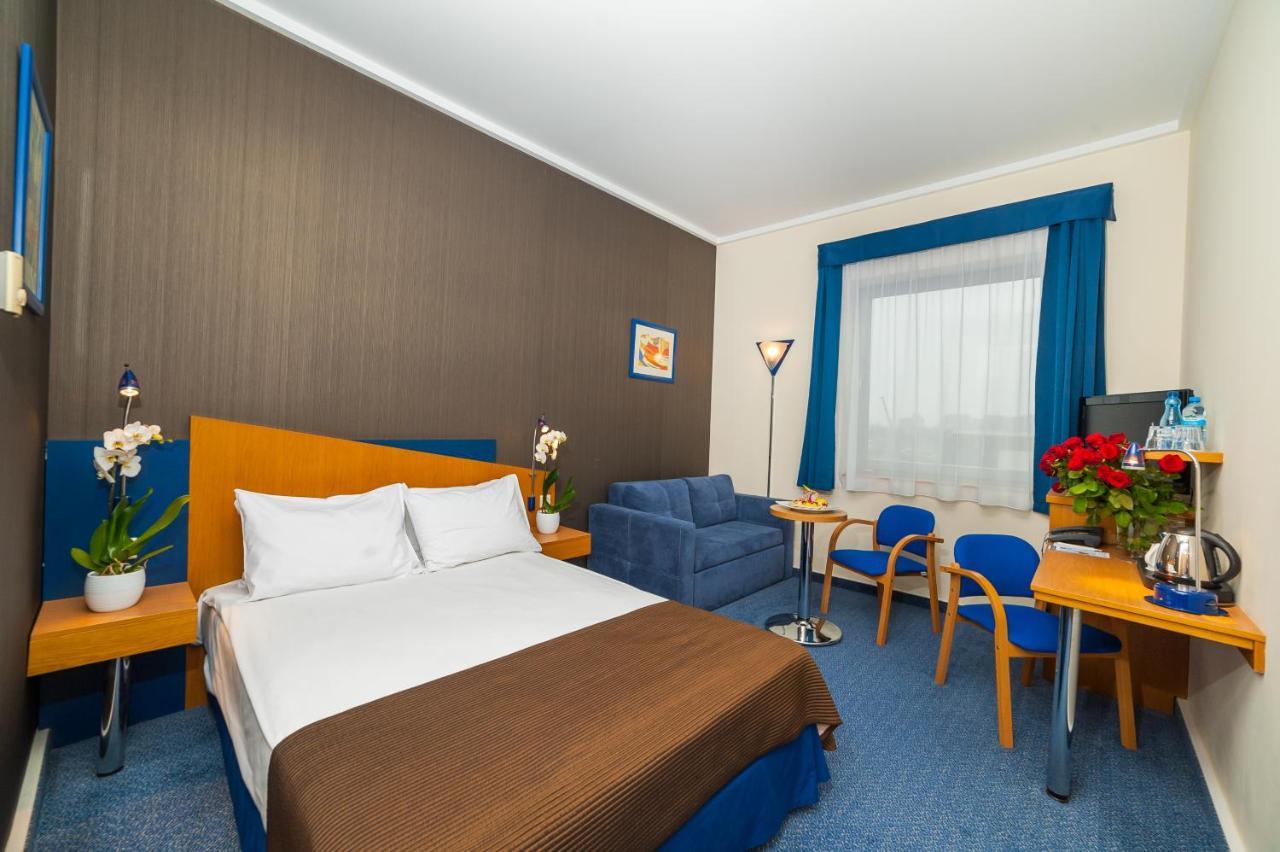 Express Krakow Hotel Kraków Exteriör bild